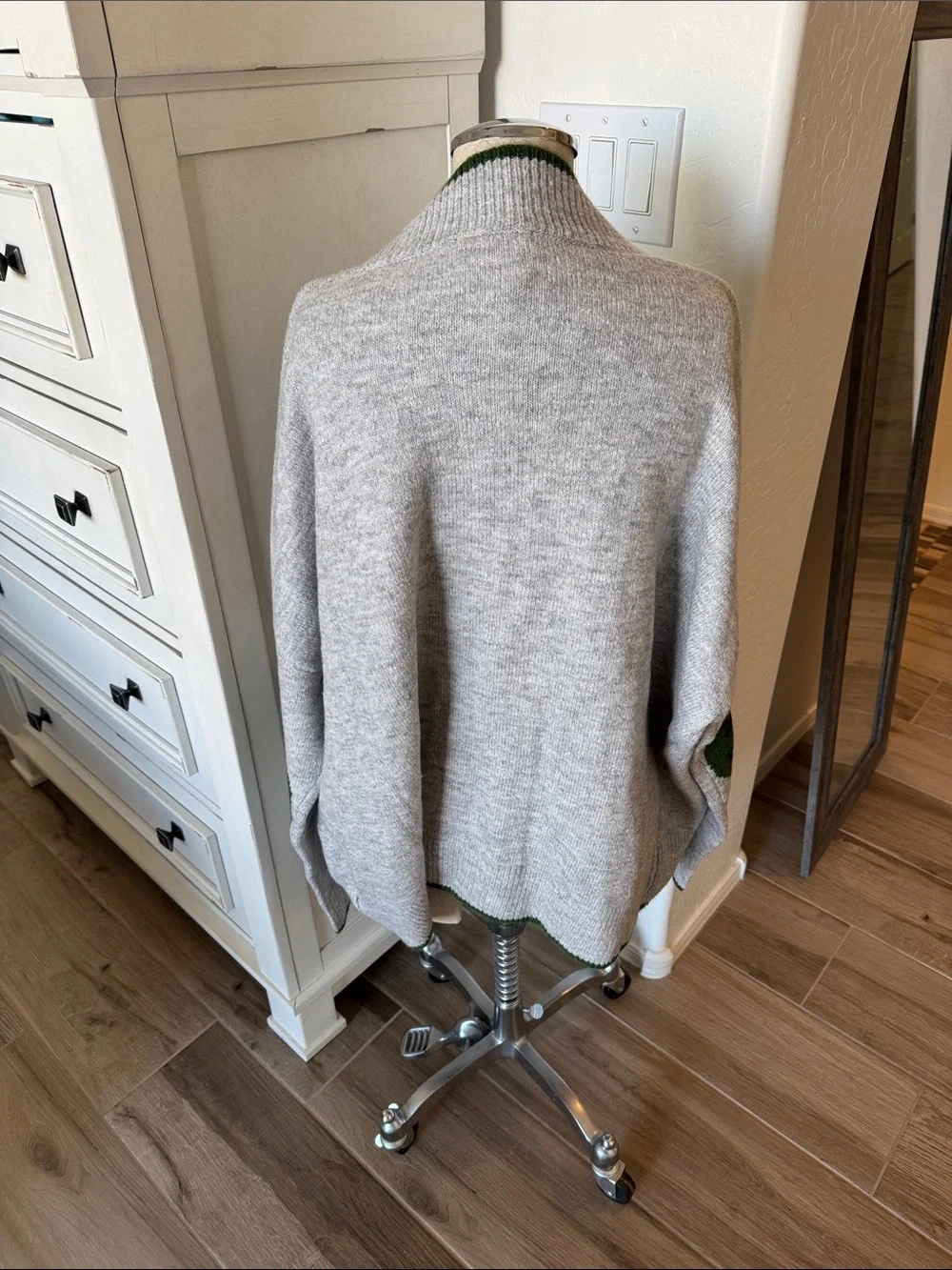 NWOT Fantastic Fawn S oversized Be Happy smiley face cardigan sweater